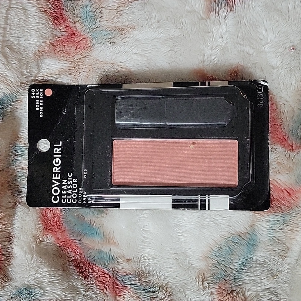 Covergirl blush - Picture 2 of 4